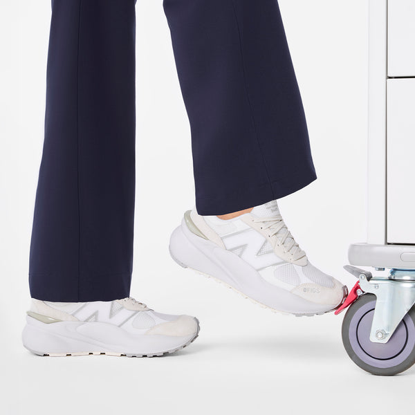 unisex Cream/Grey FIGS | New Balance 3447