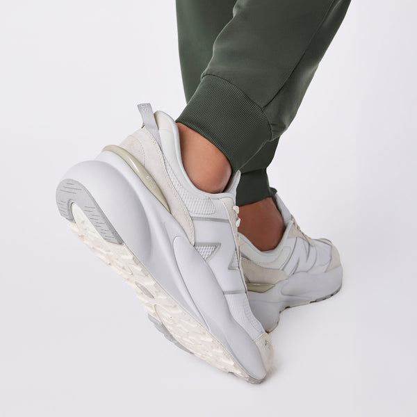 unisex Cream/Grey FIGS | New Balance 3447