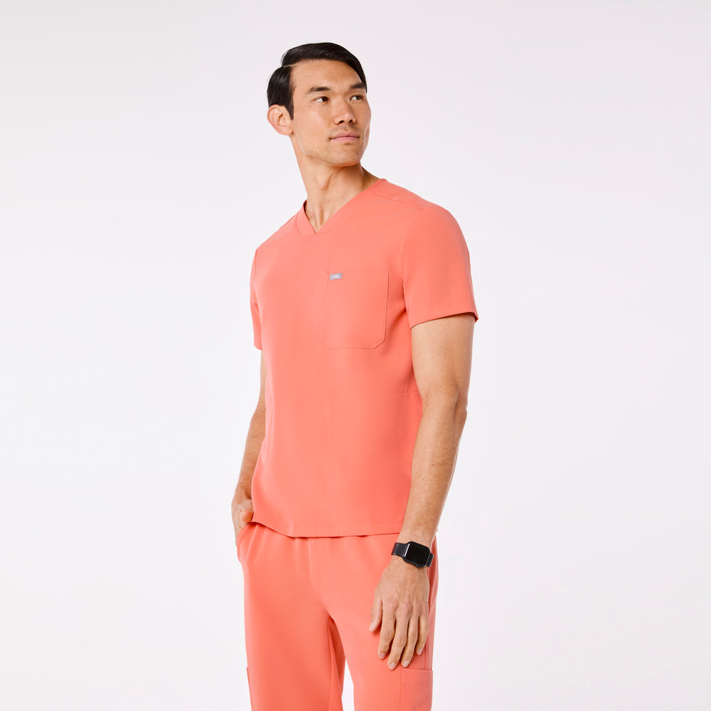men's Sunset Drift Chisec - Three-Pocket Scrub Top™