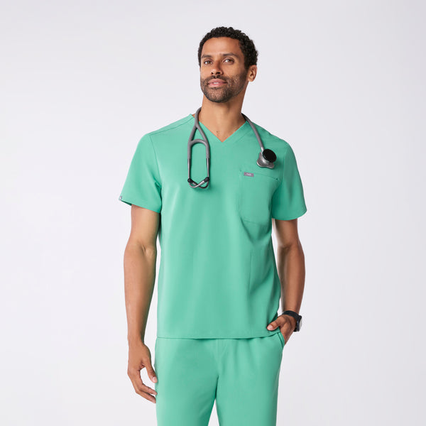 men's Surgical Green Chisec - Three-Pocket Scrub Top™