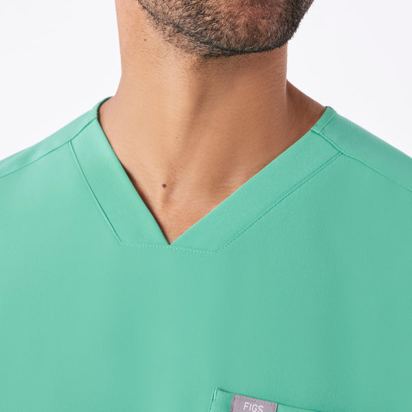men's Surgical Green Chisec - Three-Pocket Scrub Top™