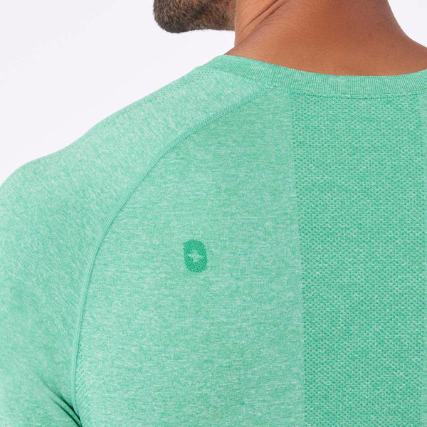 men's Surgical Green Makato Seamless - Longsleeve Underscrub