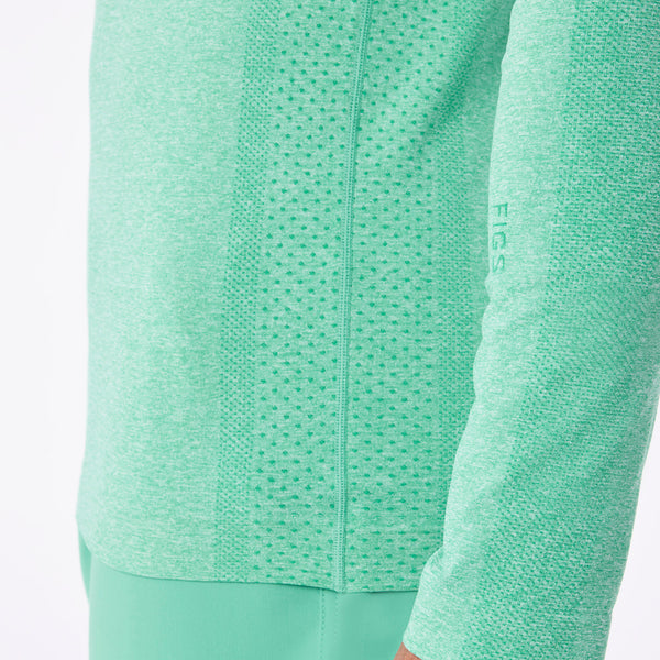 men's Surgical Green Makato Seamless - Longsleeve Underscrub