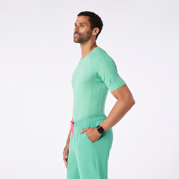 men's Surgical Green Makato Seamless - Shortsleeve Underscrub