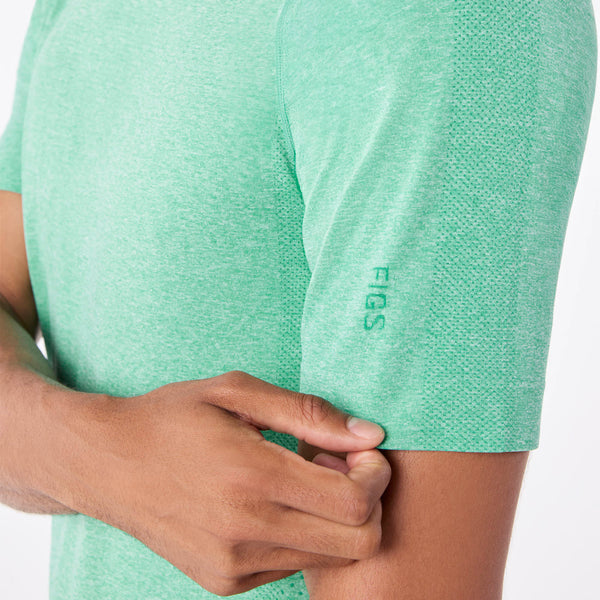 men's Surgical Green Makato Seamless - Shortsleeve Underscrub