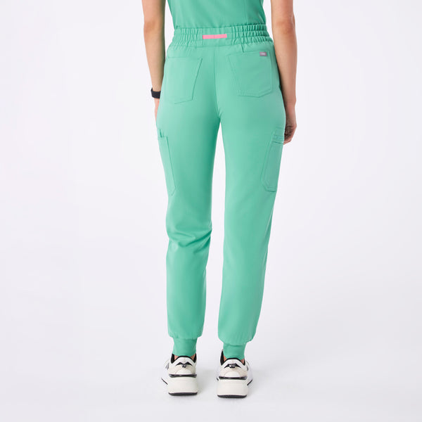 women's Surgical Green Uman Relaxed - Petite Jogger Scrub Pant