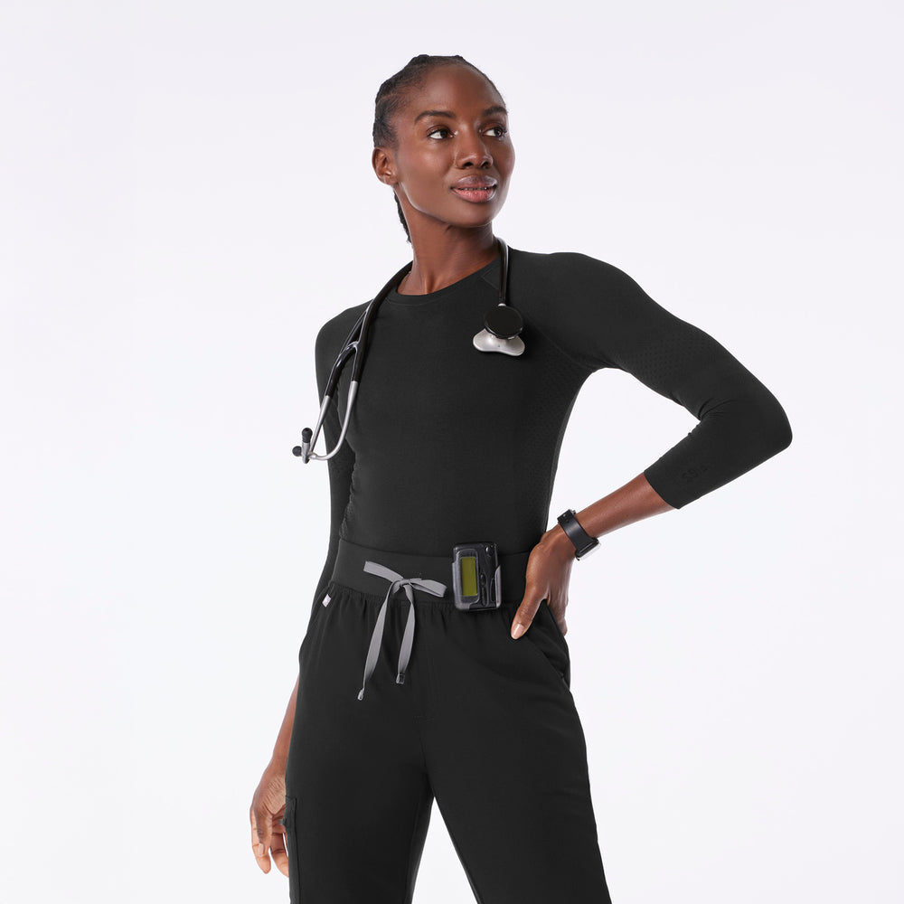 women's Black Salta Seamless - ¾ Sleeve Underscrub
