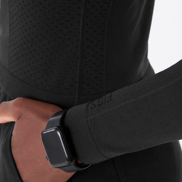 women's Black Salta Seamless Cropped - Longsleeve Underscrub