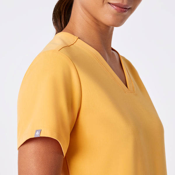 women's Dandelion Casma - Three-Pocket Scrub Top™