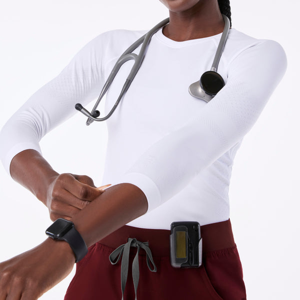 women's White Salta Seamless - ¾ Sleeve Underscrub