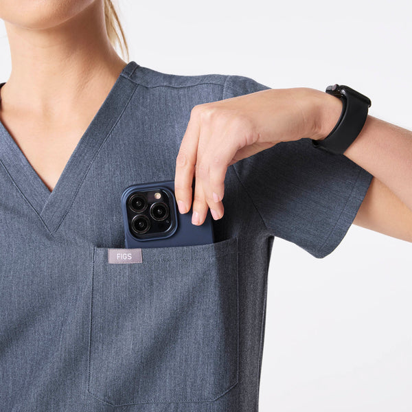women's Heather Denim Catarina Petite - One-Pocket Scrub Top™