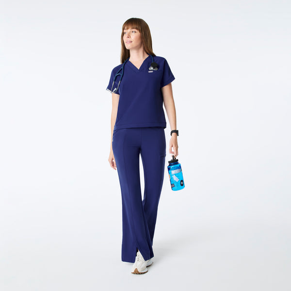 women's Sapphire Carlota Relaxed V-Neck - Scrub Top