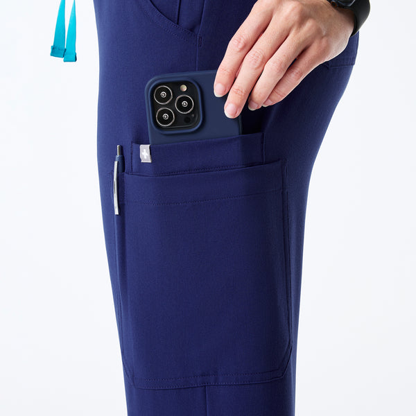 women's Sapphire Uman Relaxed - Petite Jogger Scrub Pant