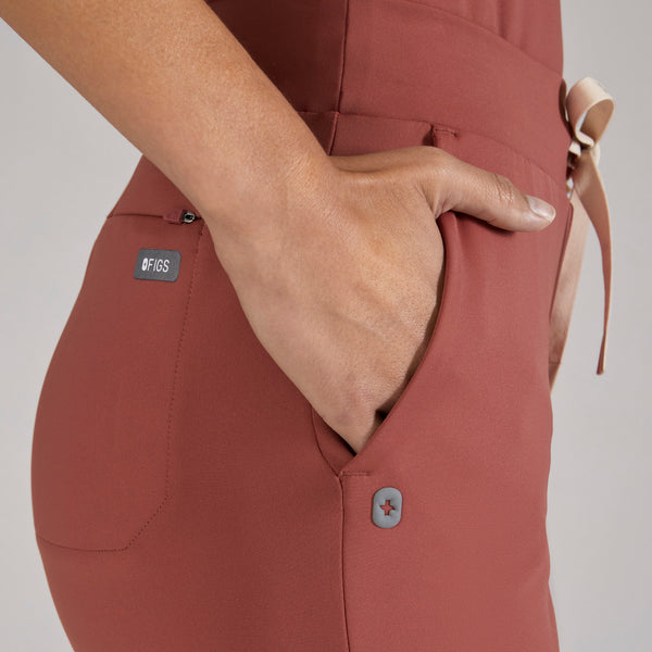 women's Rosewood Tena FORMx Slim Tapered - Petite Scrub Pant™