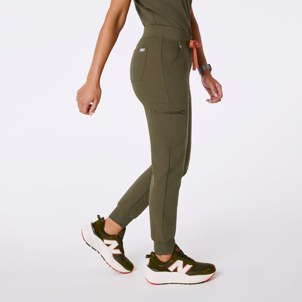 women's Spruce Zamora - Petite Jogger Scrub Pant™