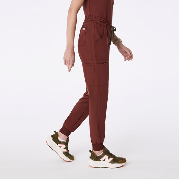 women's Walnut Uman Relaxed - Petite Jogger Scrub Pant