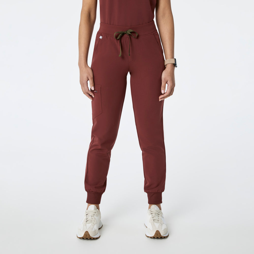women's Walnut Zamora - Petite Jogger Scrub Pant™