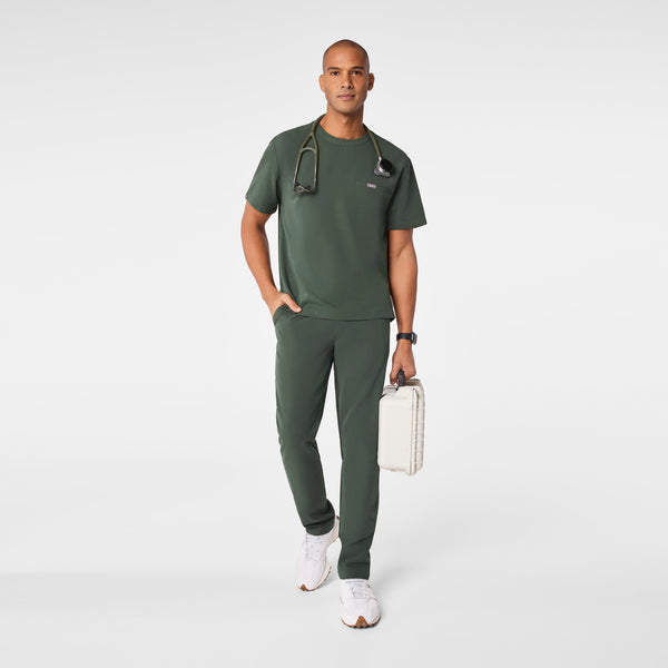 men's Moss Easton Relaxed - Crewneck Scrub Top