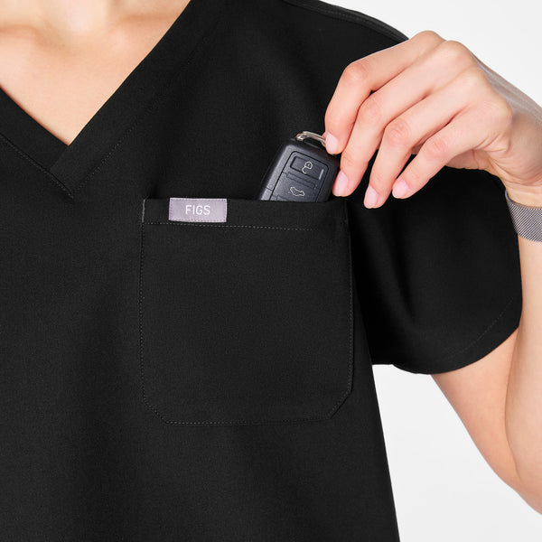women's Black Arua Cropped V-Neck - One-Pocket Scrub Top