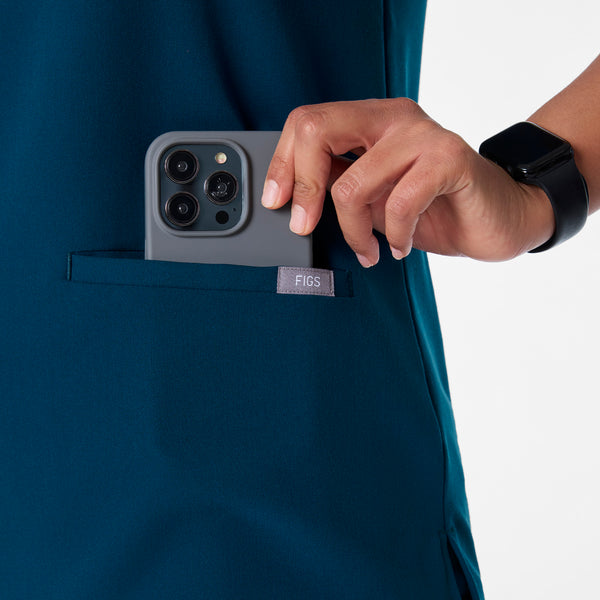 women's Deep Reef Casma - Three-Pocket Scrub Top™