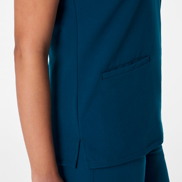 women's Deep Reef Casma - Three-Pocket Scrub Top™