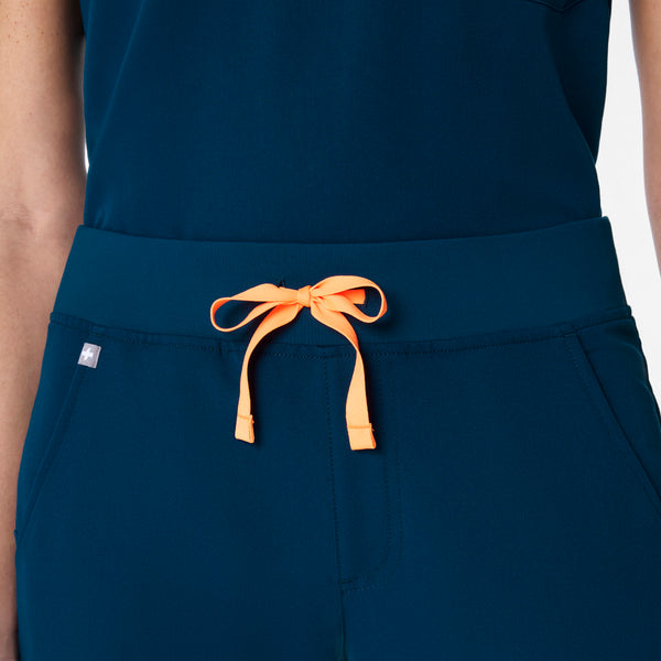 women's Deep Reef Zamora - Petite Jogger Scrub Pant™