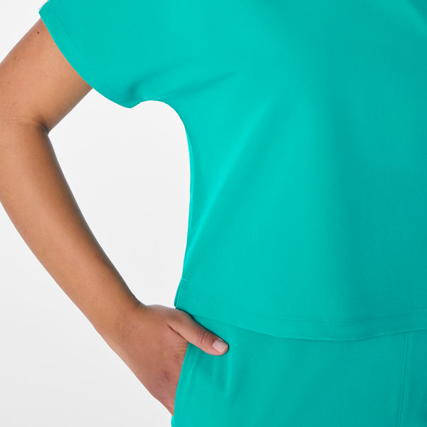 women's Lagoon Arua Cropped V-Neck - One-Pocket Scrub Top