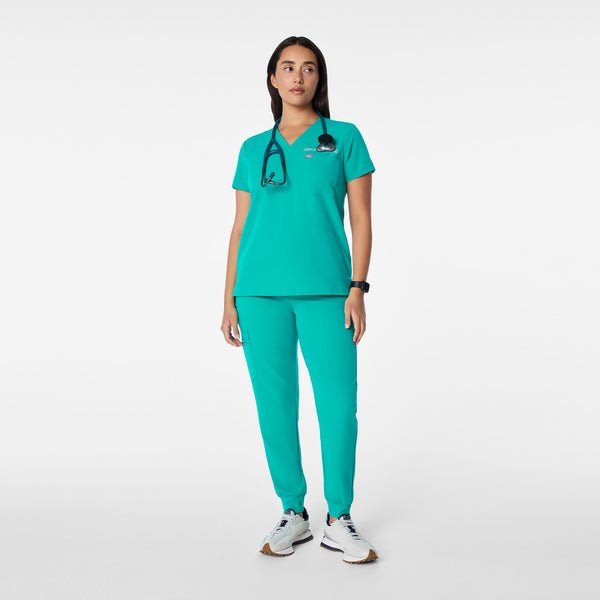 women's Lagoon Catarina Petite - One-Pocket Scrub Top™