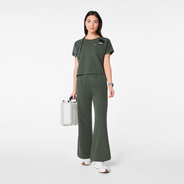 women's Moss Arua Cropped Crewneck - One-Pocket Scrub Top