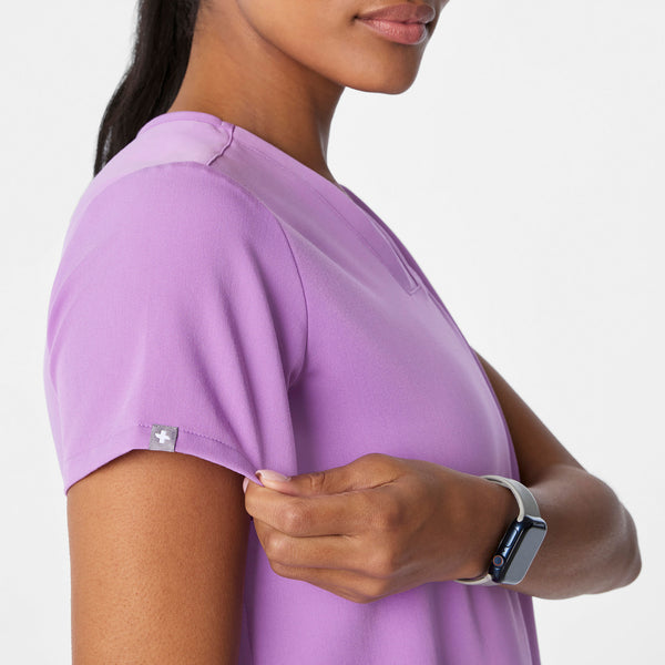 women's Wild Iris Casma - Three-Pocket Scrub Top™