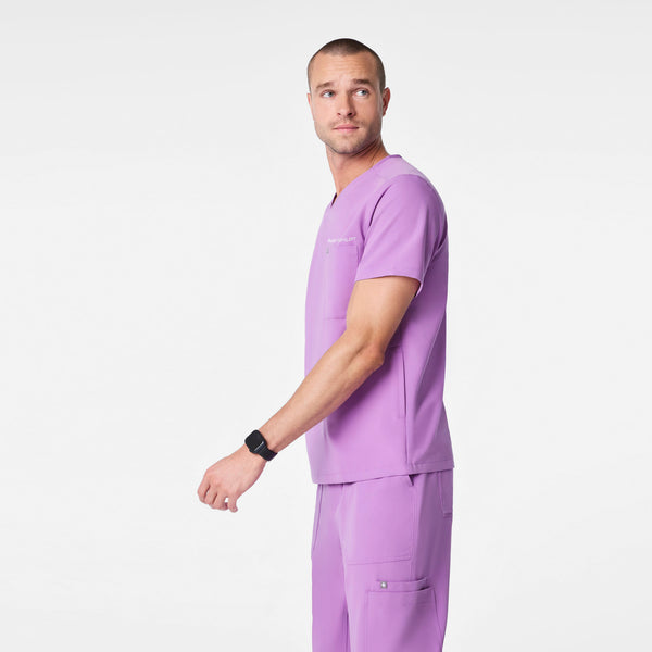 men's Wild Iris Chisec - Three-Pocket Scrub Top™