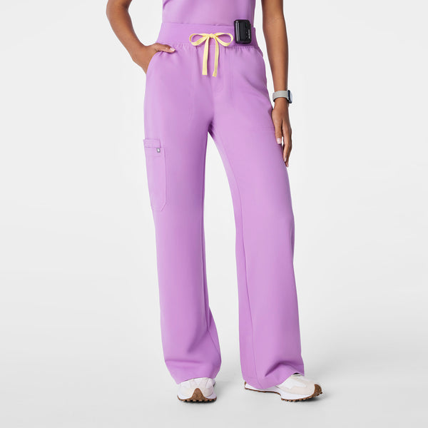 Women's Wild Iris Isabel High-Rise Wide-Leg - Petite Scrub Pant