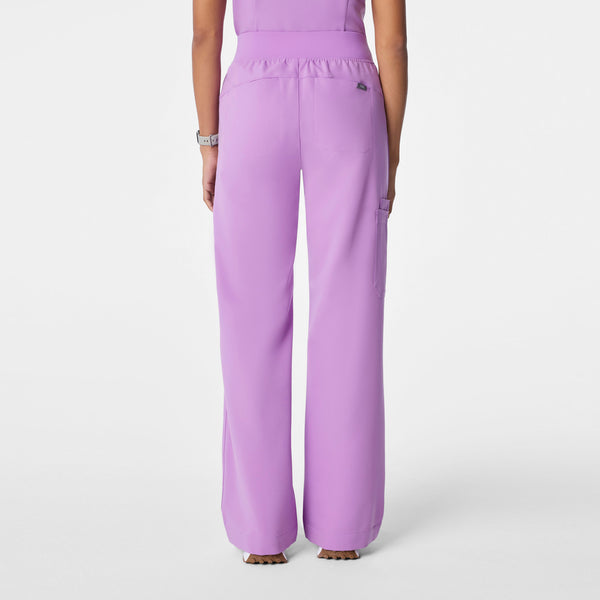 Women's Wild Iris Isabel High-Rise Wide-Leg - Petite Scrub Pant
