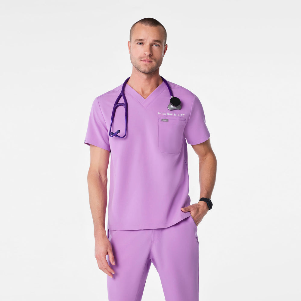 men's Wild Iris Leon - Three-Pocket Scrub Top™