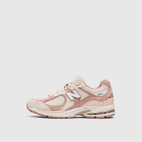 unisex Cool Clay FIGS | New Balance 2002R