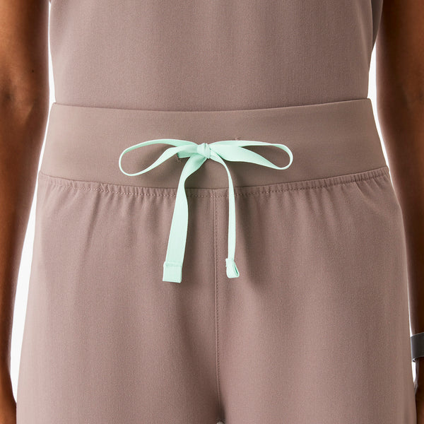 Women's Smokey Taupe Livingston High-Rise - Petite Straight-Leg Scrub Pant™