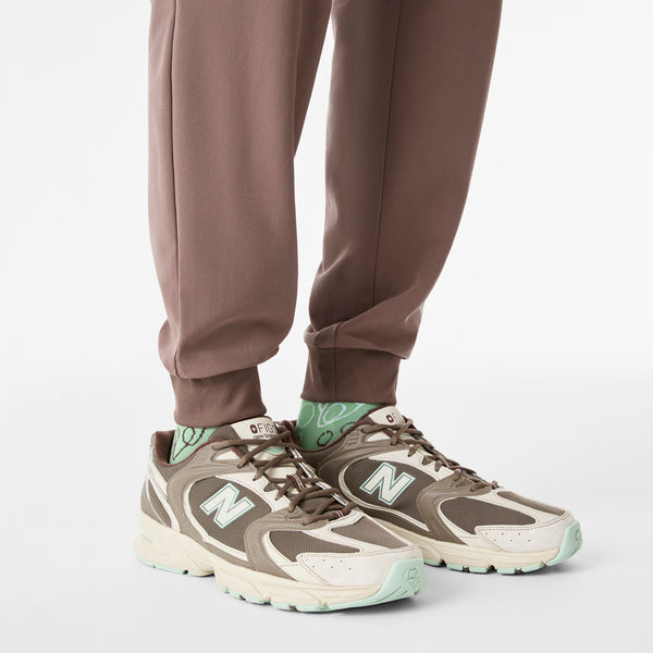 Unisex Smokey Taupe FIGS | New Balance 530