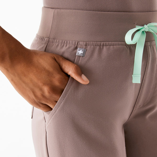 Women's Smokey Taupe Zamora - Jogger Scrub Pant™