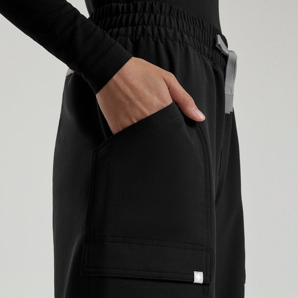 Women's Black Jenner FIBREx Barrel-Leg - Petite Scrub Pant