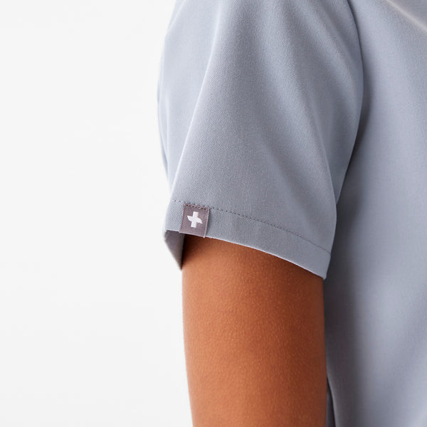 Women's Harbor Grey Catarina Petite -  Scrub Top™