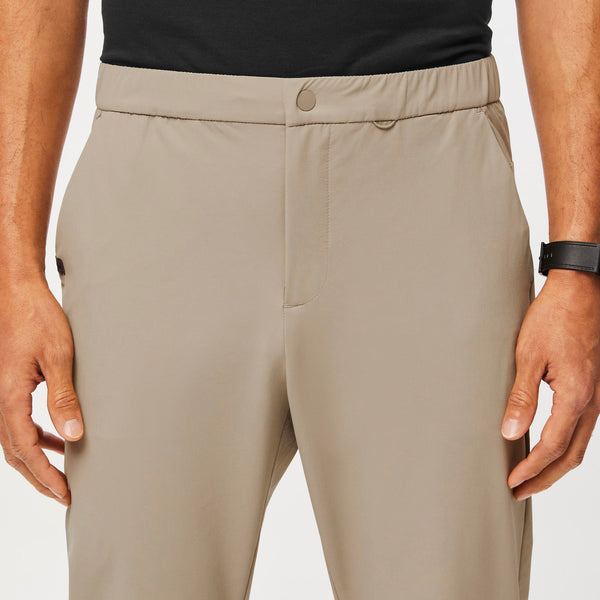 men's Twill FIGSPRO™ Tailored Scrubtrouser Short