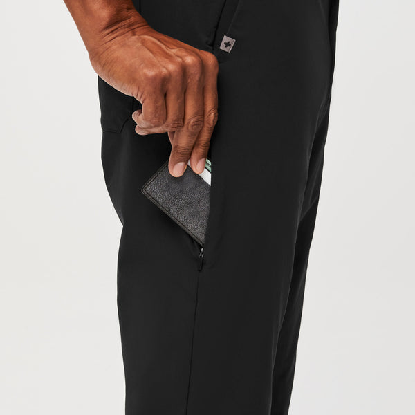 men's Black FIGSPRO™ Tailored Scrubtrouser Short