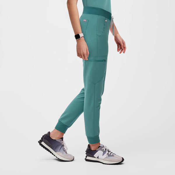 women's Hydrogreen Zamora™ - Petite Jogger Scrub Pants