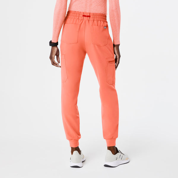 women's Sunset Drift Uman Relaxed - Petite Jogger Scrub Pant