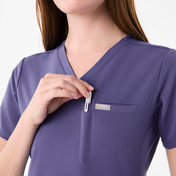 women's Wayfarer Everly Slim V-Neck - Scrub Top