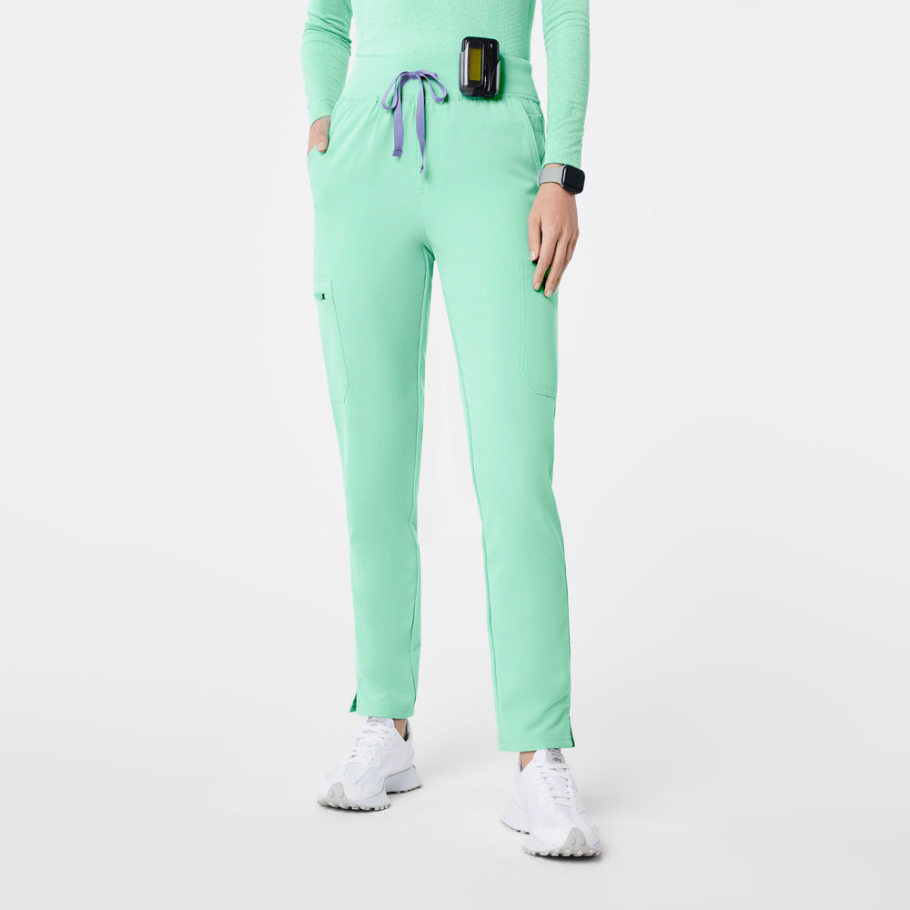 women's Mariner Yola High-Rise Slim  - Petite  Scrub Pant™