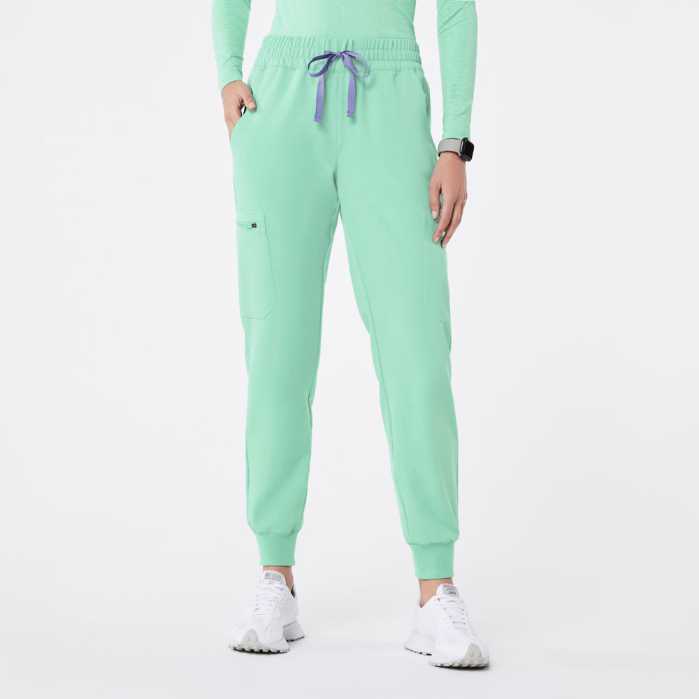 women's Mariner Uman Relaxed - Tall Jogger Scrub Pant