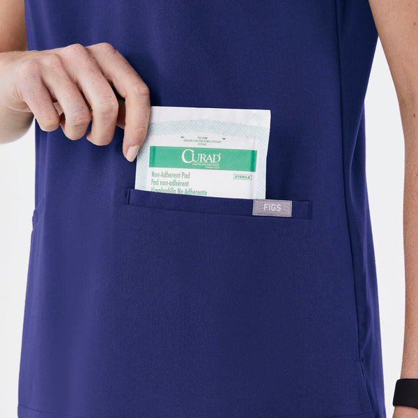 women's Sapphire Casma - Three-Pocket Scrub Top™