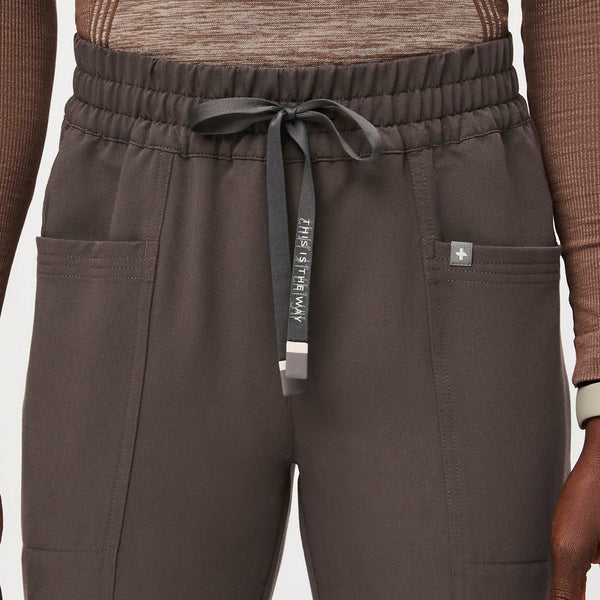 women's Nevarro Fennec Shand - Petite Jogger Scrub Pants