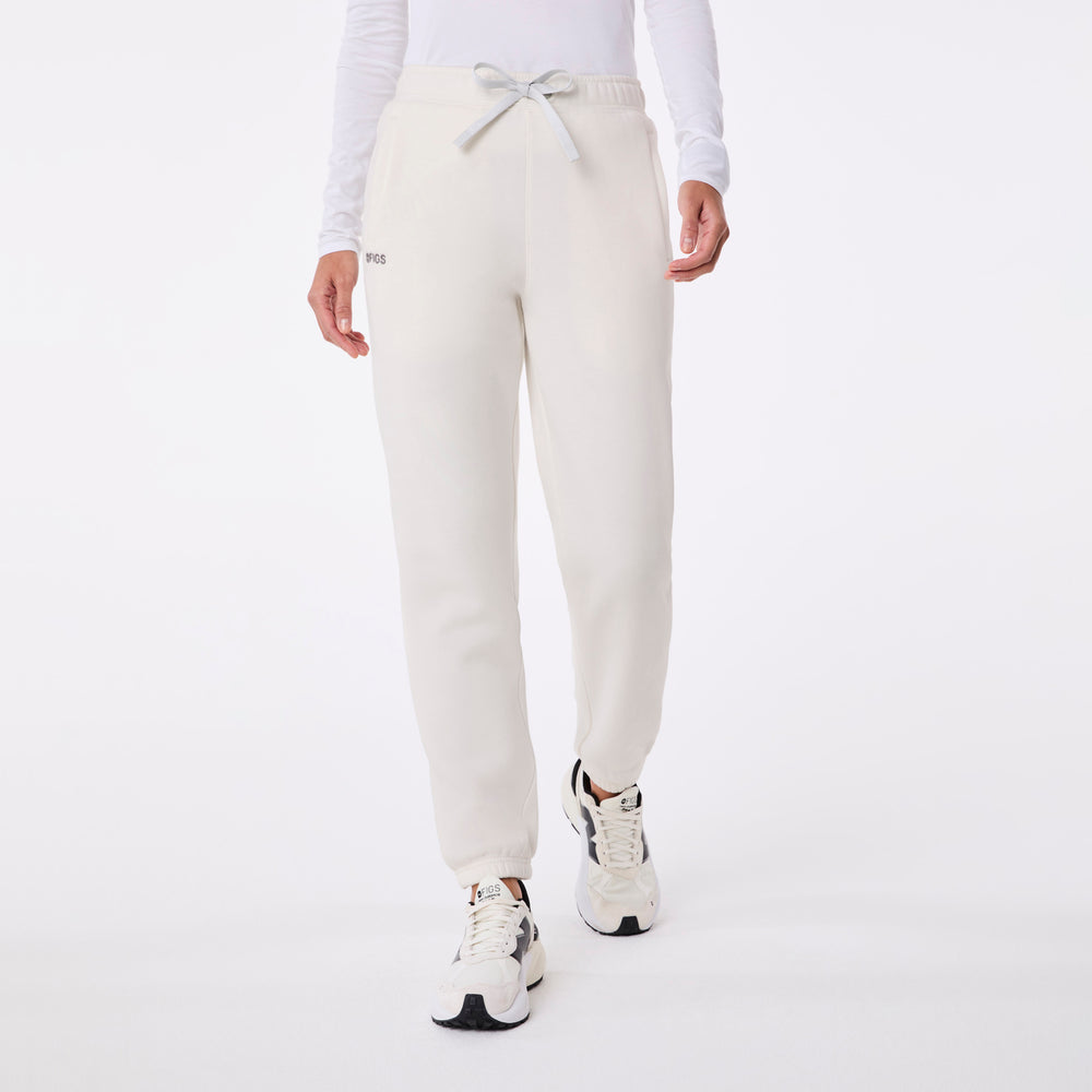 women's Cream Off-Shift Relaxed - Jogger Sweatpant™